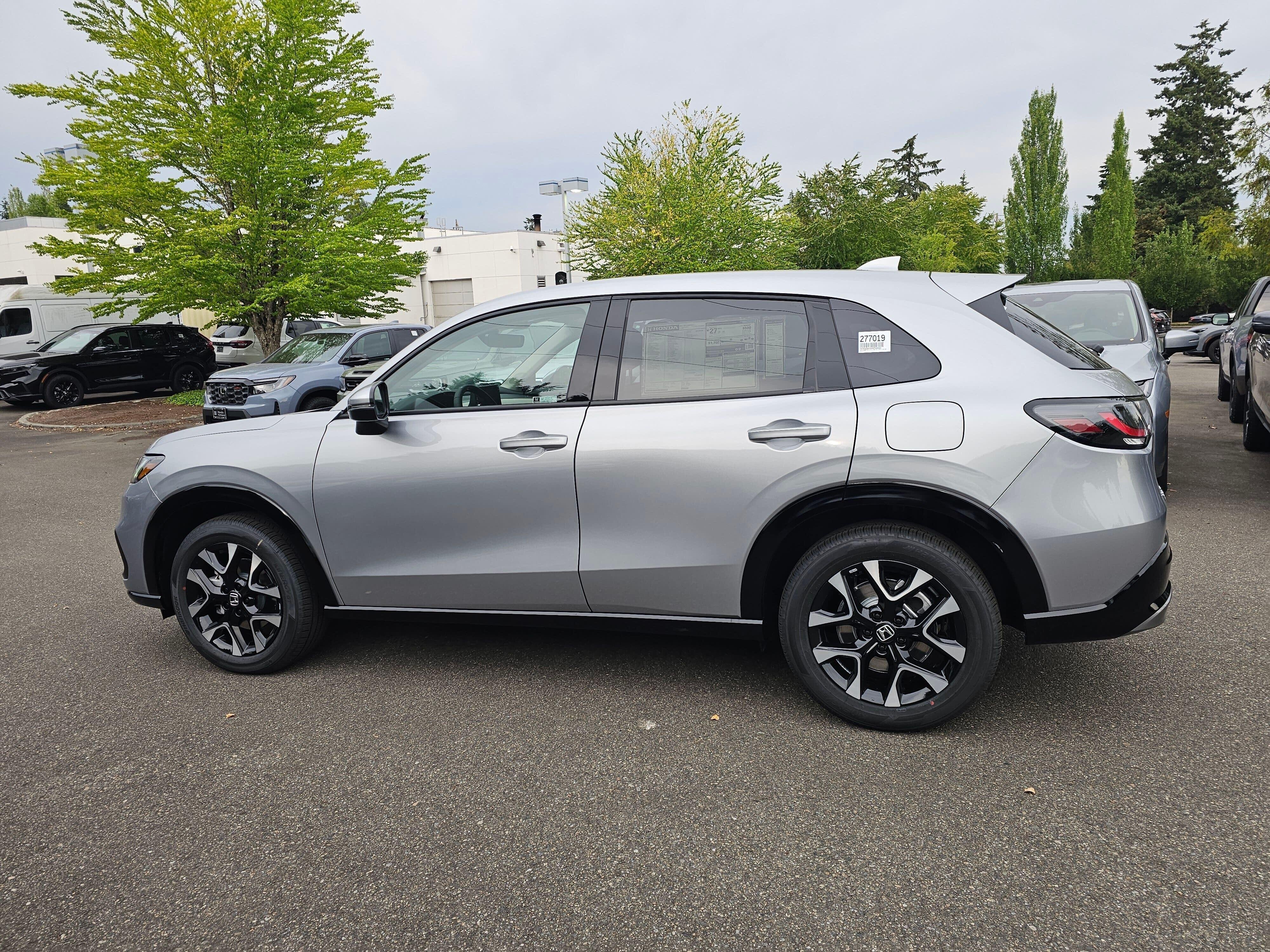 New 2027 Solar Silver Metallic Honda EX-L image 4