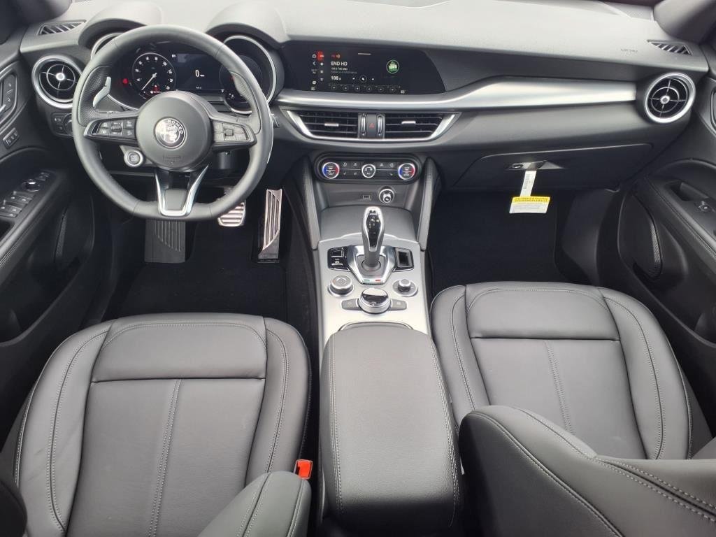 2025 Alfa Romeo Stelvio Base - Photo 28