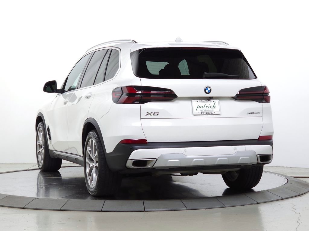 Used 2024 Alpine White BMW xDrive40i image 5