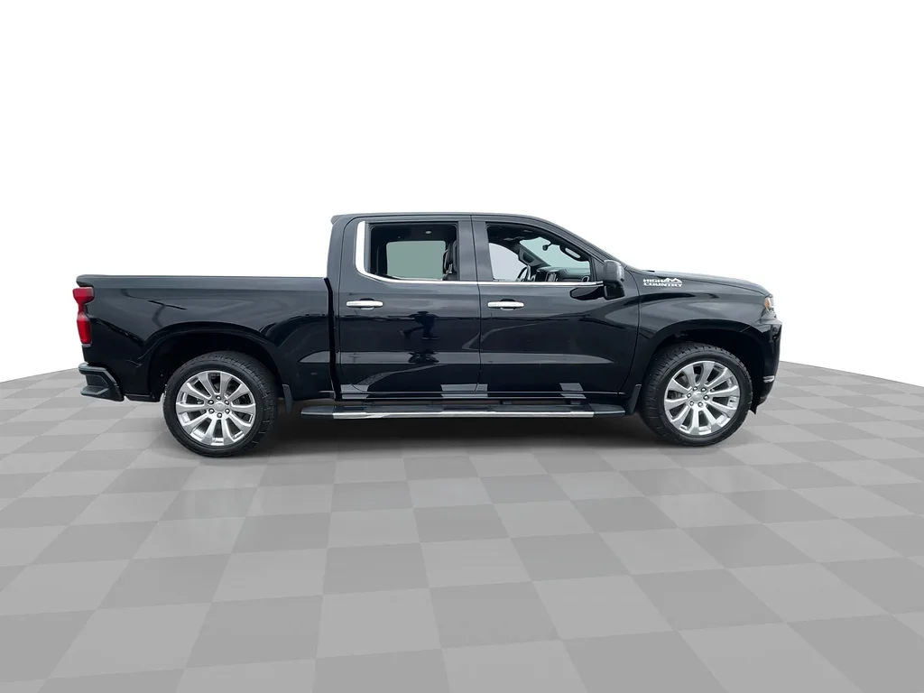 Used 2021 Black Chevrolet High Country image 2