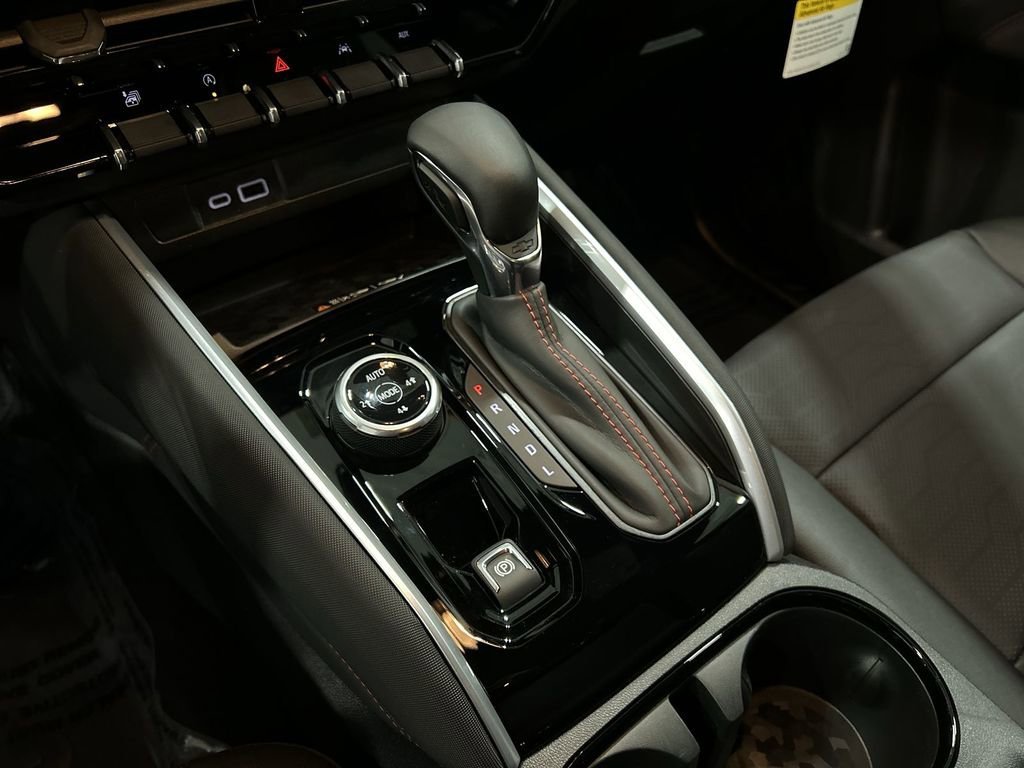 New 2026 Summit White Chevrolet Z71 image 21