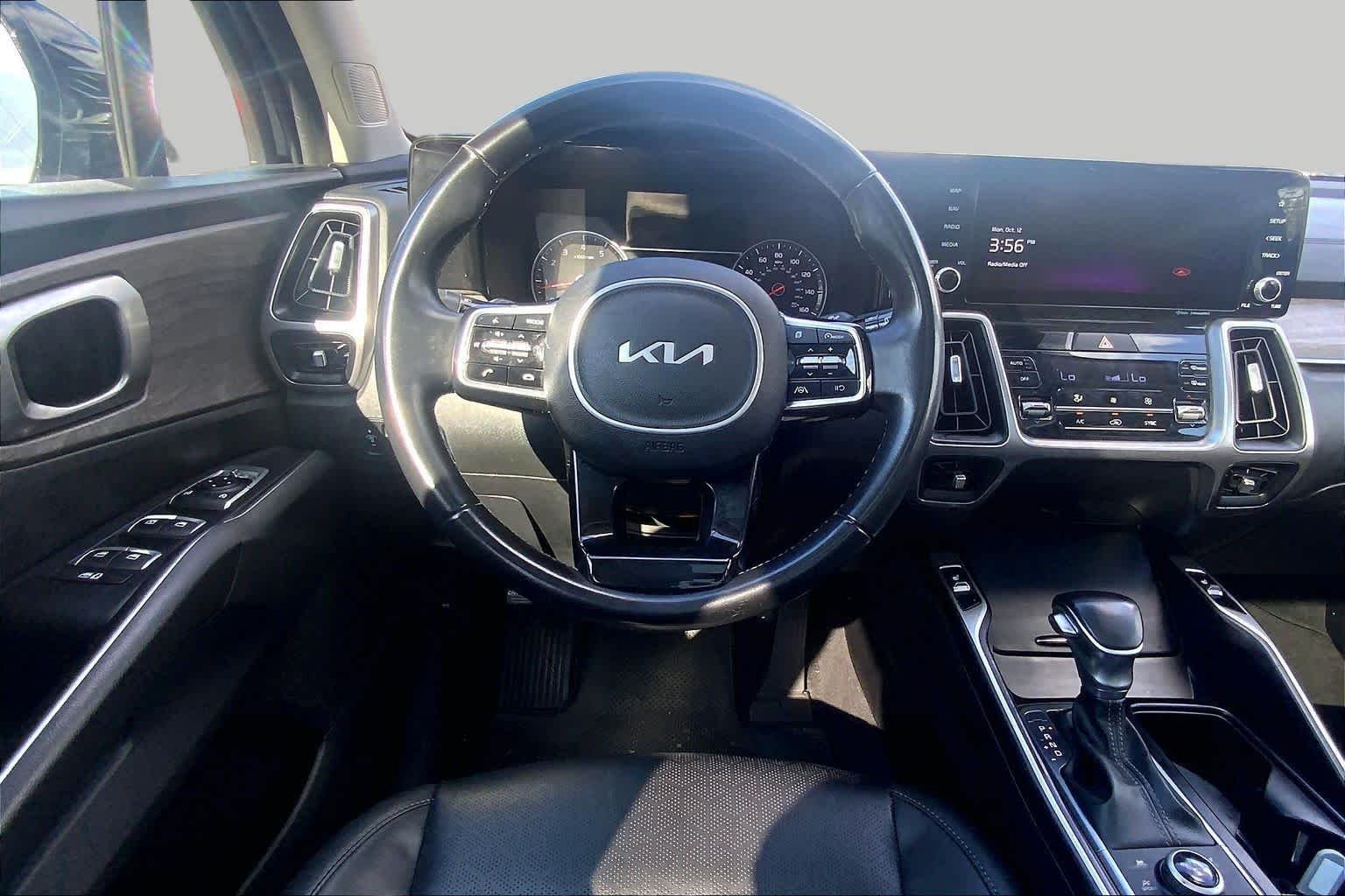 Used 2022 Aruba Green Kia X-Line S image 6