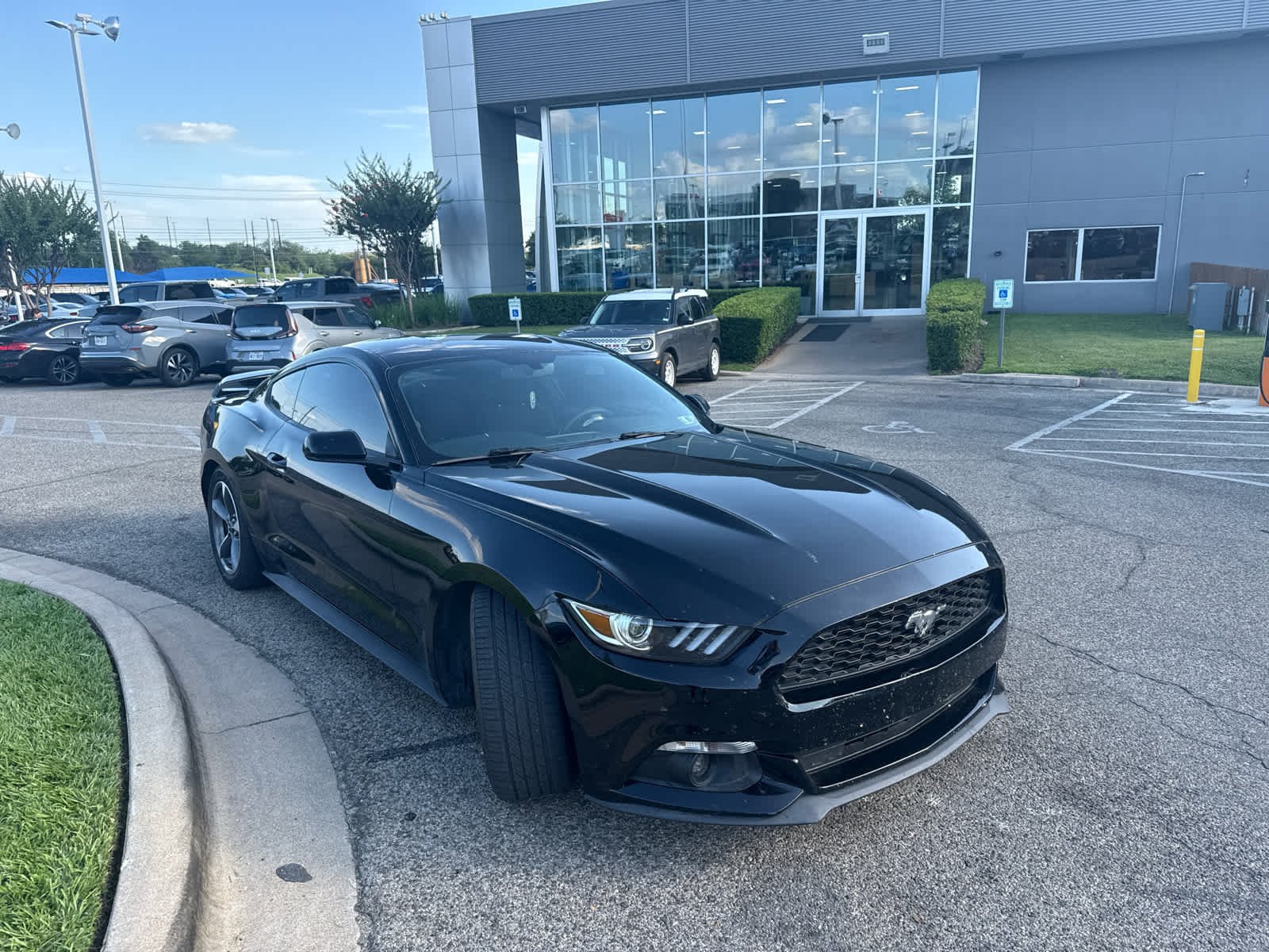 Used 2016 Shadow Black Ford V6 image 3
