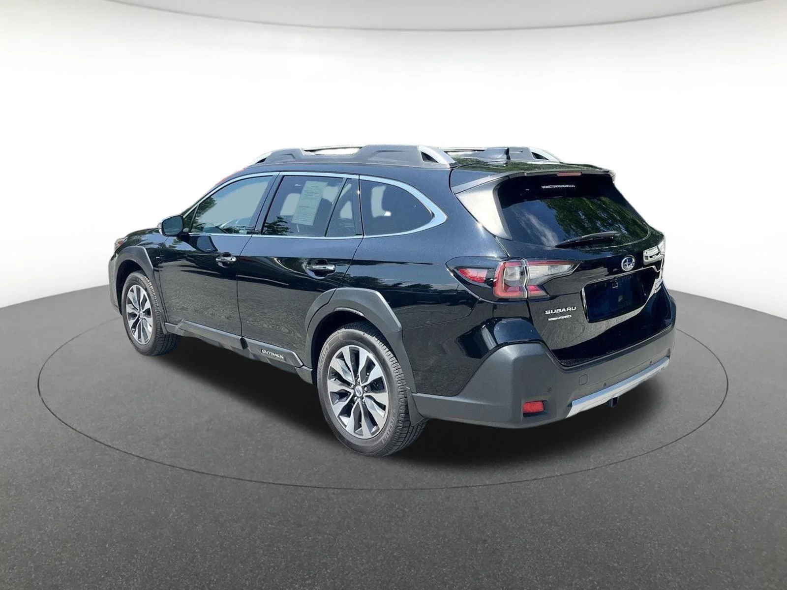Used 2023 Crystal Black Silica Subaru Touring XT image 5