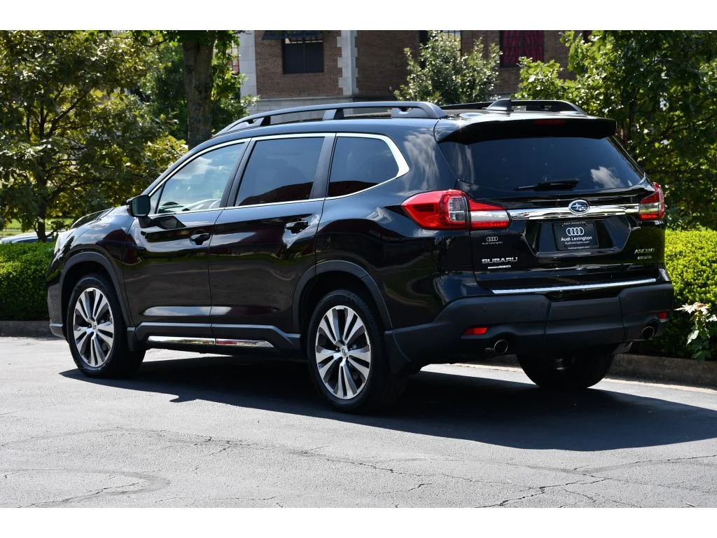 Used 2020 Crystal Black Silica Subaru Limited image 6