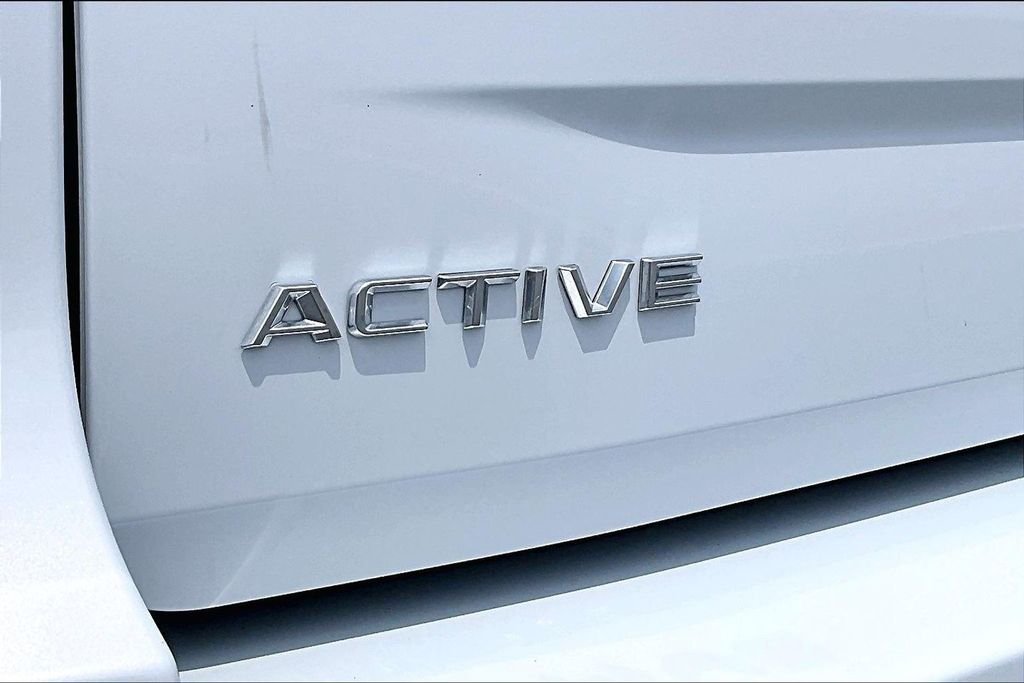 Used 2025 Silver Metallic Ford Active image 33