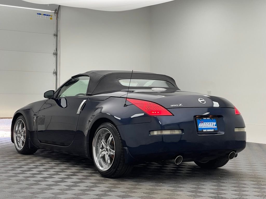 Used 2007 San Marino Blue Pearl Nissan Touring image 10