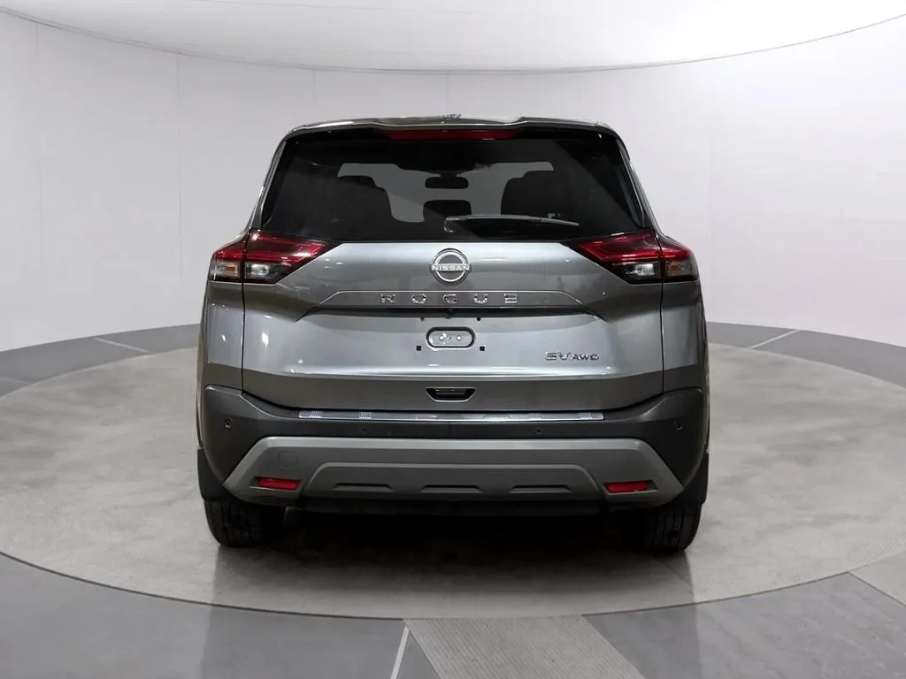 Certified Used 2023 Gun Metallic Nissan SV image 4