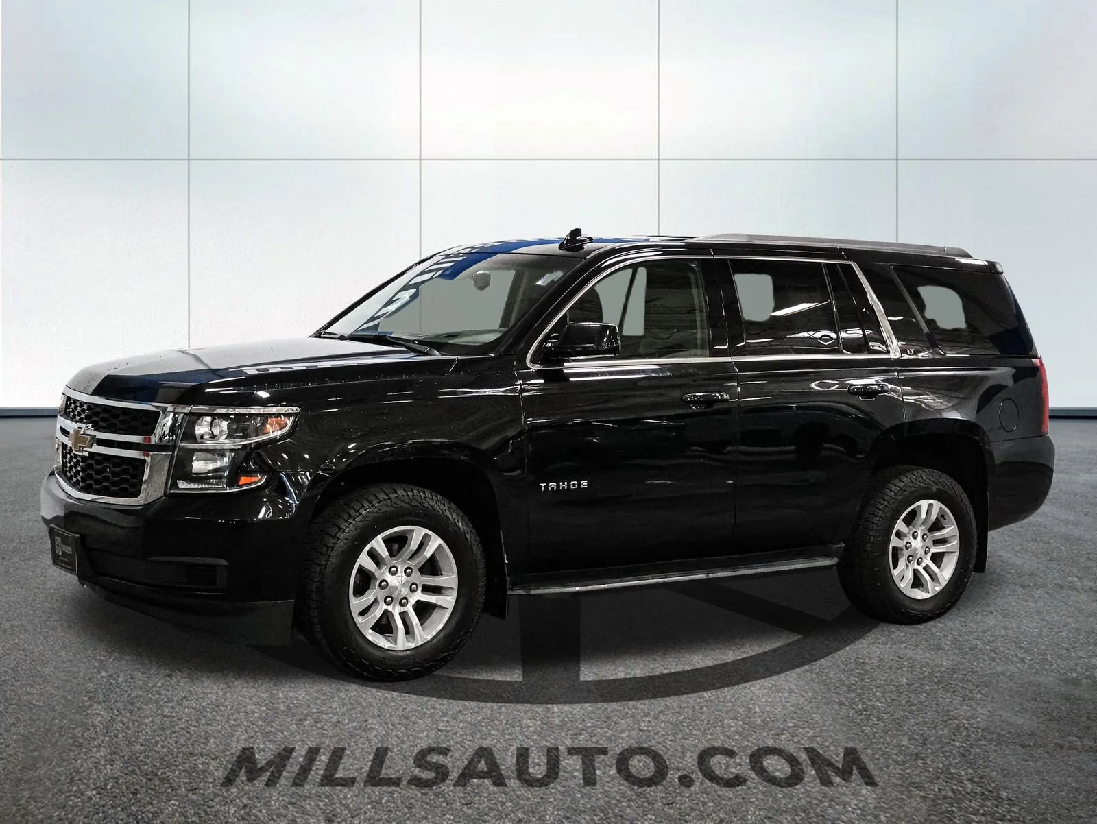 Used 2019 Chevrolet Tahoe LT with VIN 1GNSKBKC6KR377900 for sale in Baxter, Minnesota