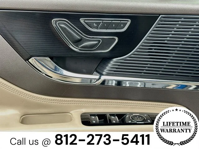 Used 2021 Blue Lincoln Standard image 18