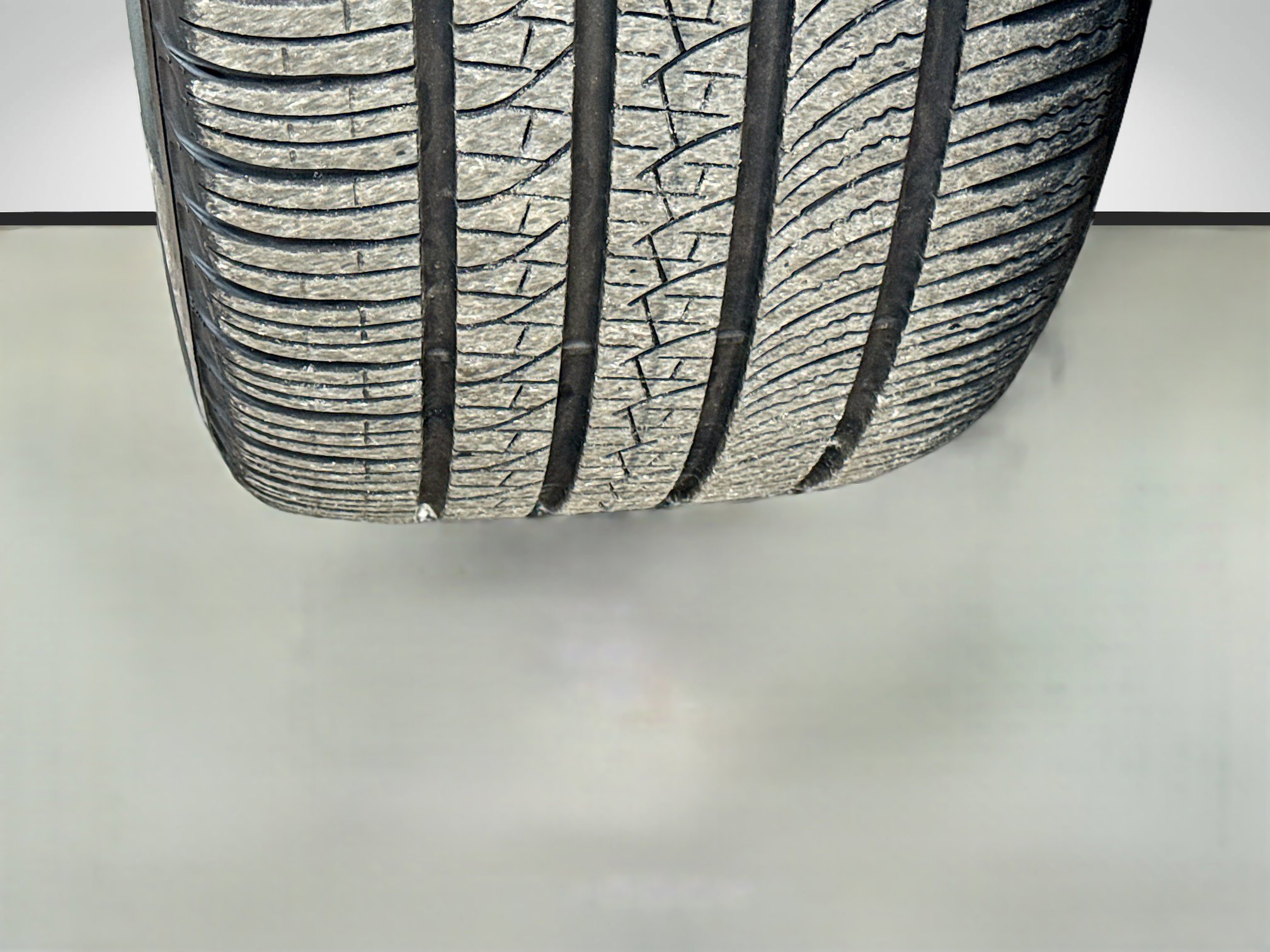 Certified Used 2025 Silver Land Rover Dynamic SE image 45