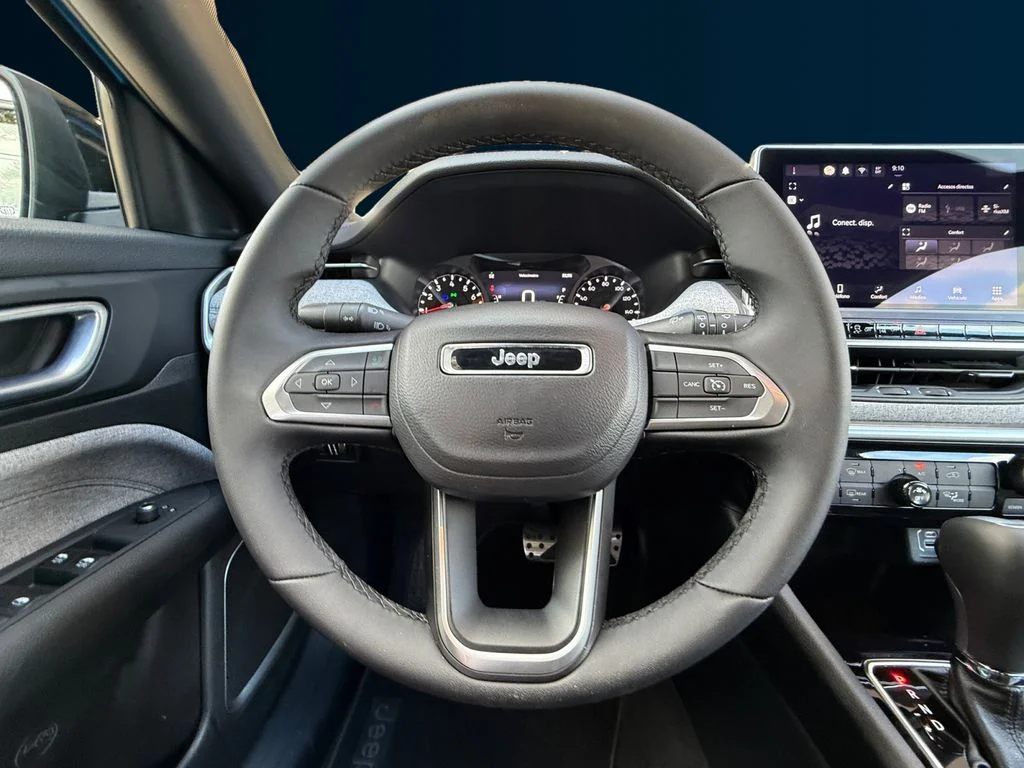 Used 2024 Blue Jeep Latitude image 13