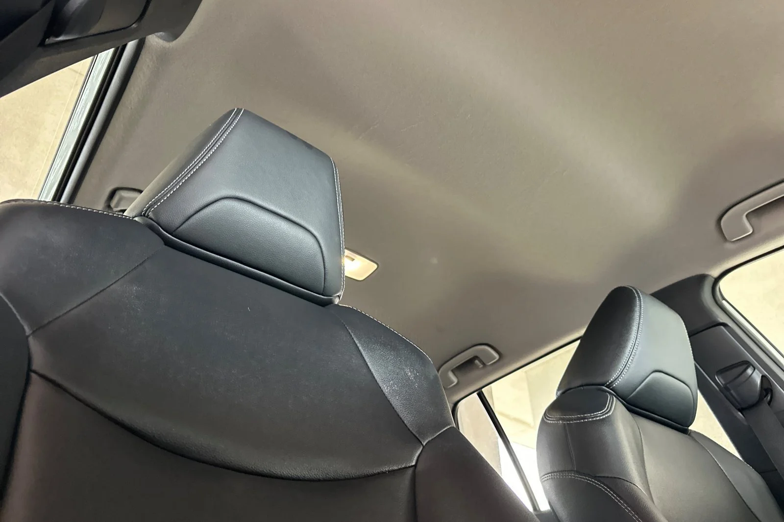 Used 2025 White Toyota XLE image 17