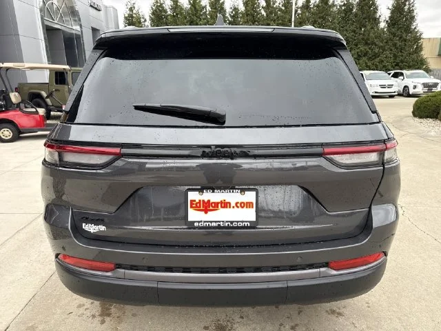 New 2026 Gray Jeep Altitude image 4