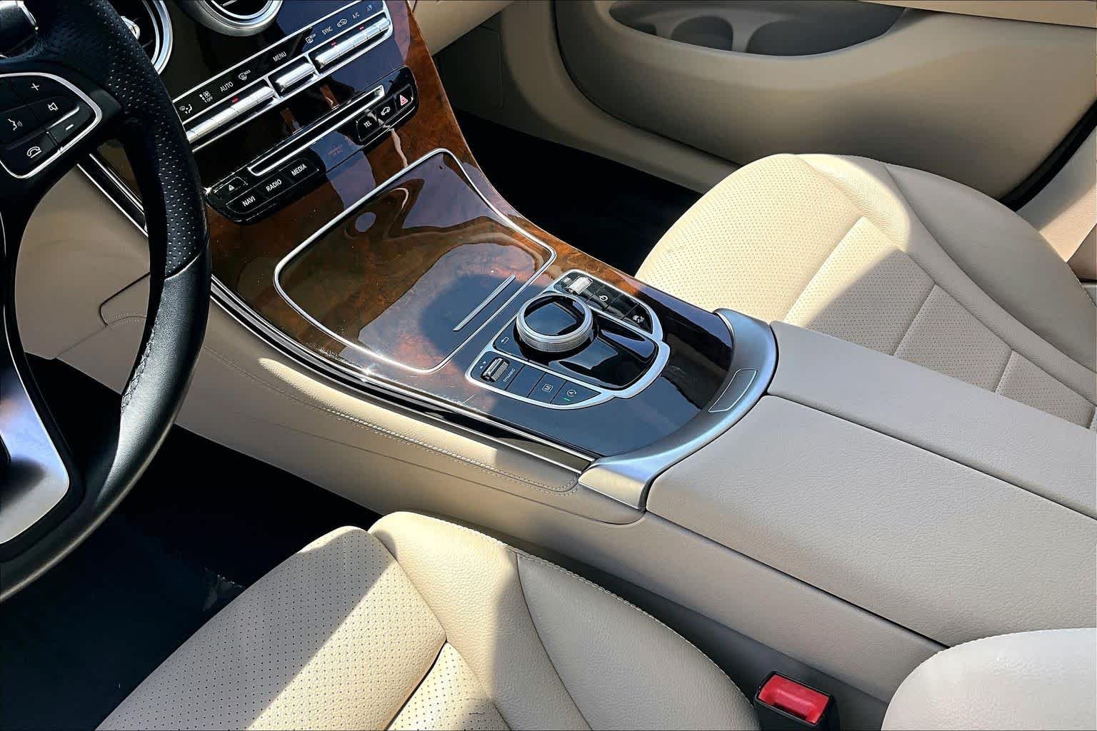 Used 2018 Selenite Grey Metallic Mercedes-Benz GLC 300 image 16