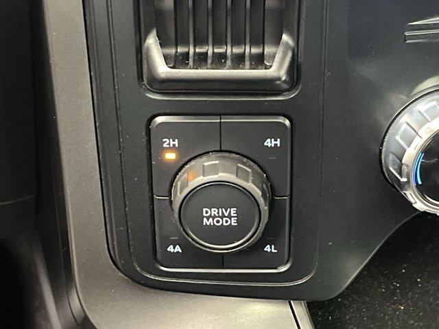 Used 2025 Agate Black Ford LARIAT image 19