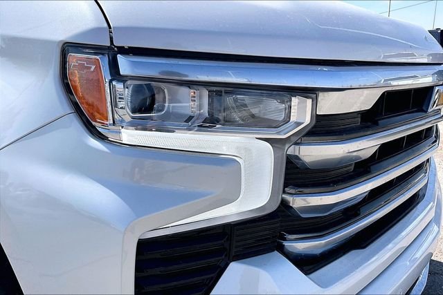 Used 2024 Beige Chevrolet High Country image 29