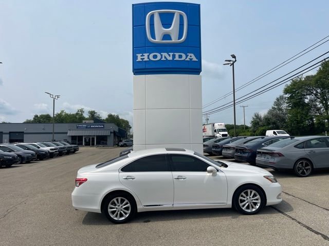Used 2011 Starfire Pearl Lexus 350 image 1