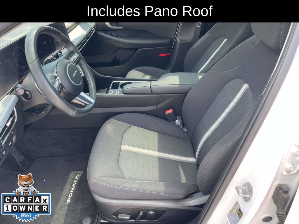 Certified Used 2025 White Hyundai SEL Convenience image 12