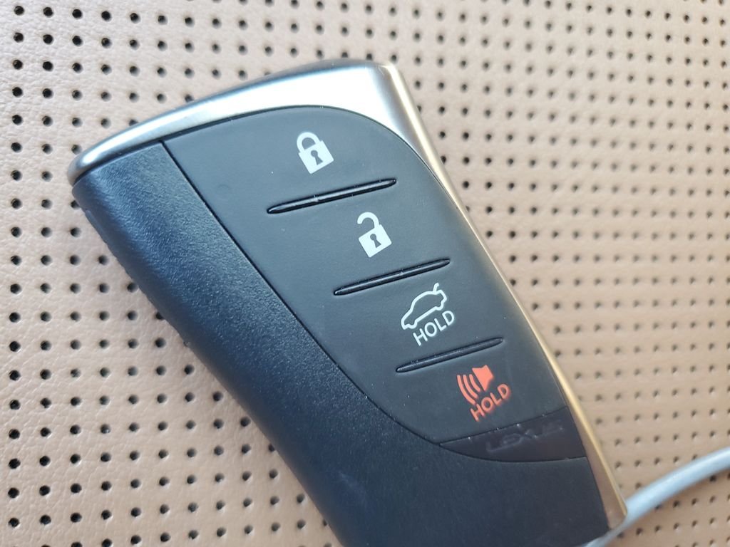 Used 2021 Black Lexus 350 image 28