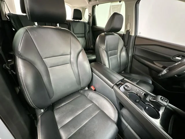 Used 2023 Gray Nissan SL image 26