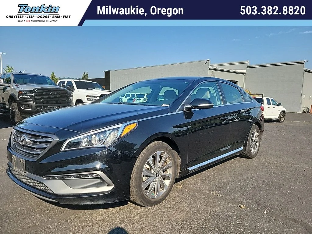 Used 2015 Phantom Black Hyundai Sport image 1