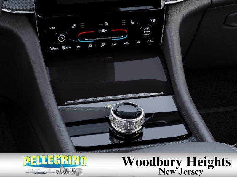 New 2026 Diamond Black Crystal Pearl-Coat Exterior Paint Jeep Laredo X image 24