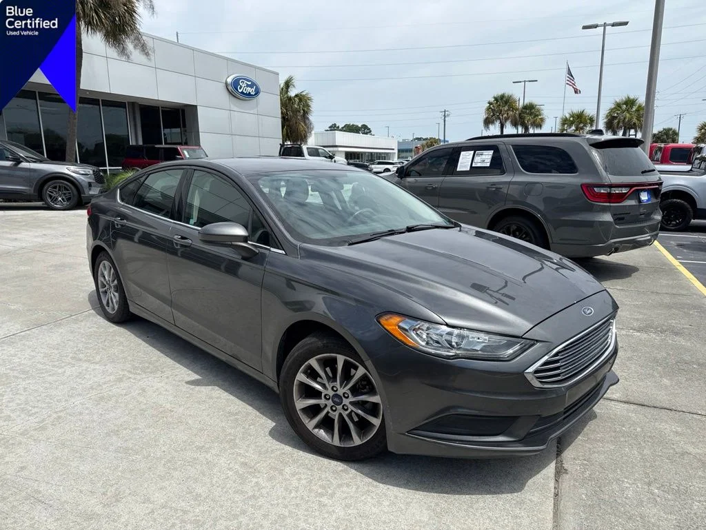 2017 Ford Fusion SE FWD's photo