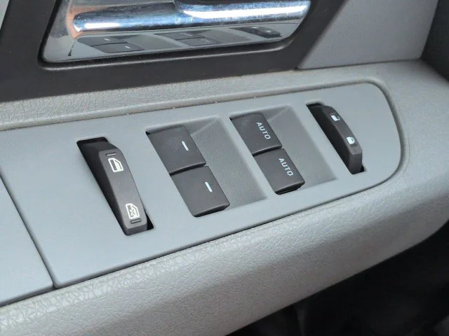Used 2014 Ingot Silver Ford STX image 21