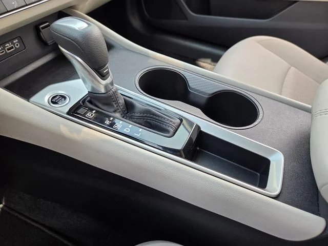 2025 Nissan Altima SV - Photo 26
