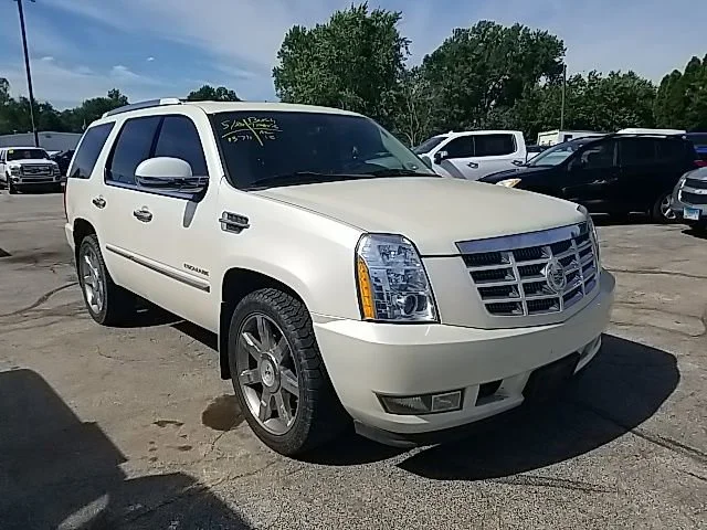2011 Cadillac Escalade AWD Premium's photo
