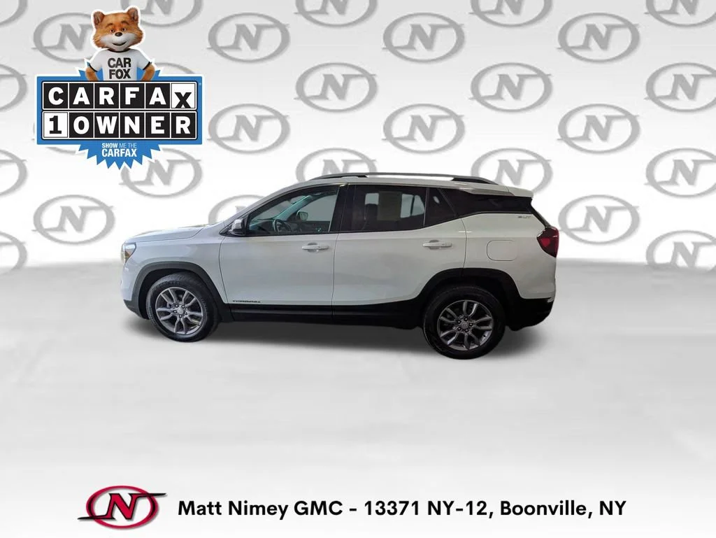 Used 2023 Summit White GMC SLT image 2