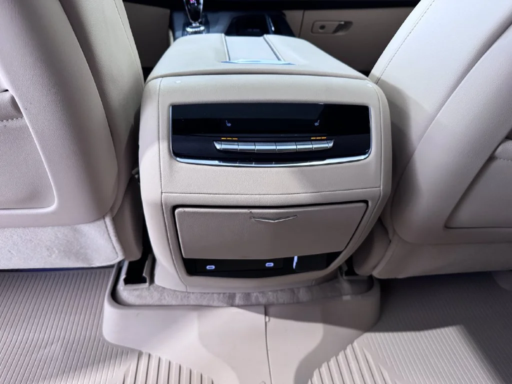Certified Used 2024 Crystal White Tricoat Cadillac Premium Luxury image 31