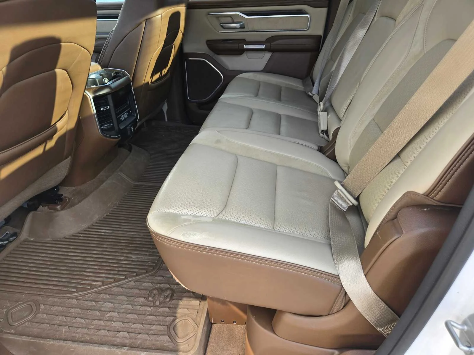 Used 2021  Ram Laramie image 14