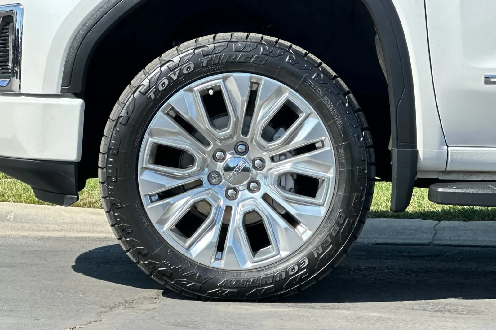 Certified Used 2020 White Frost Tricoat GMC Denali image 26