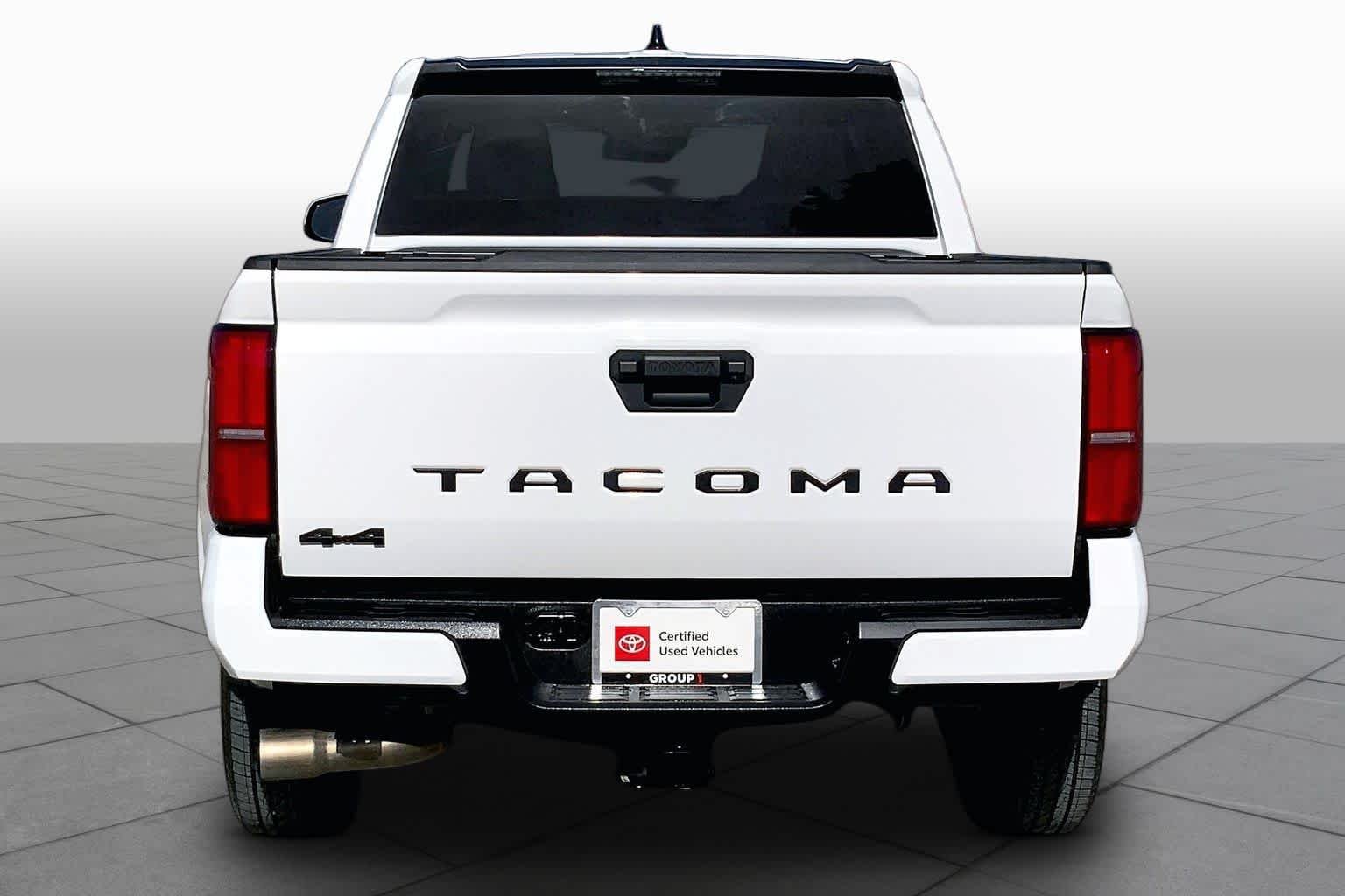 Used 2026 Ice Cap Toyota SR5 image 5