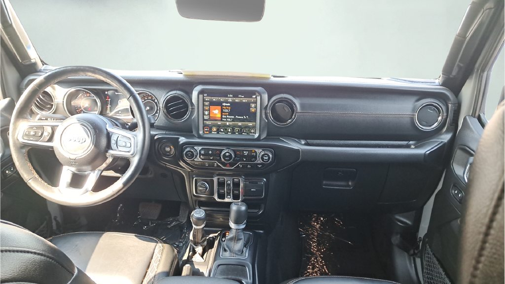 Used 2022 Gray Jeep High Altitude image 17