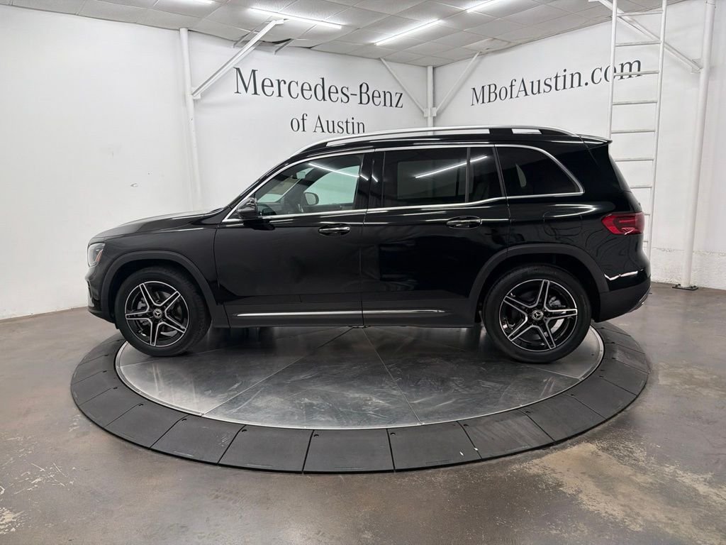 New 2026 Night Black Mercedes-Benz GLB 250 image 4