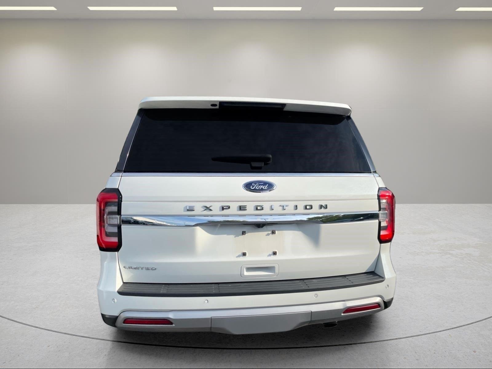 Used 2024 Star White Metallic Tri-Coat Ford Limited image 15