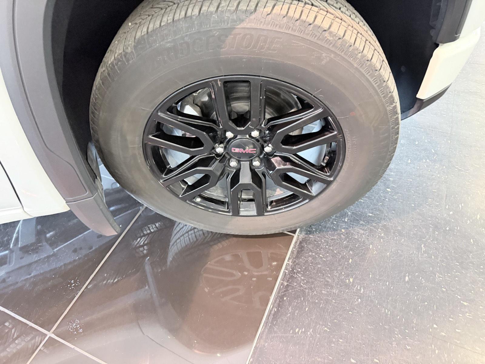 Used 2023 Summit White GMC Elevation image 43