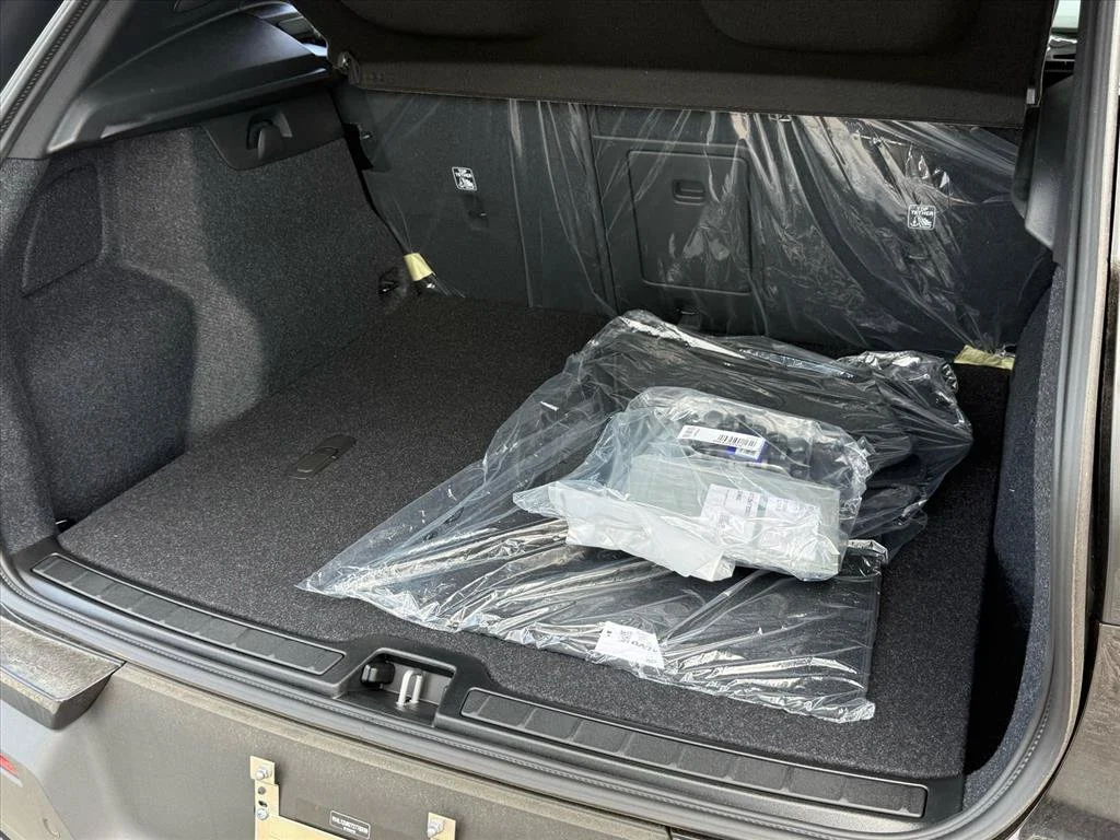 New 2026 Onyx Black Volvo Ultra image 12