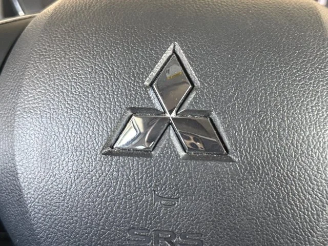Used 2025 Blue Mitsubishi 2.0 SE image 5