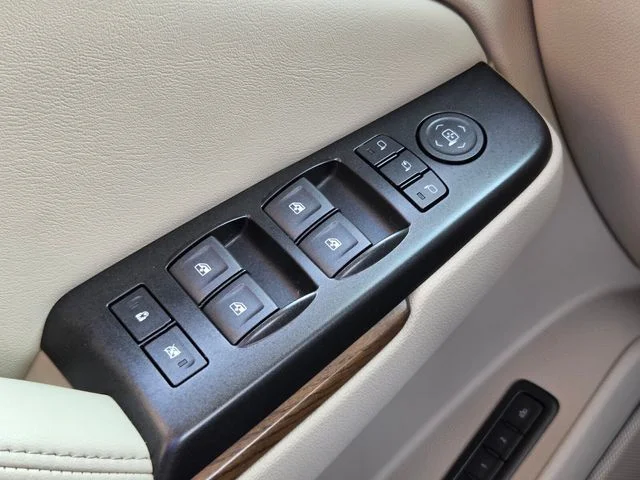 Used 2019 Black GMC Denali image 42