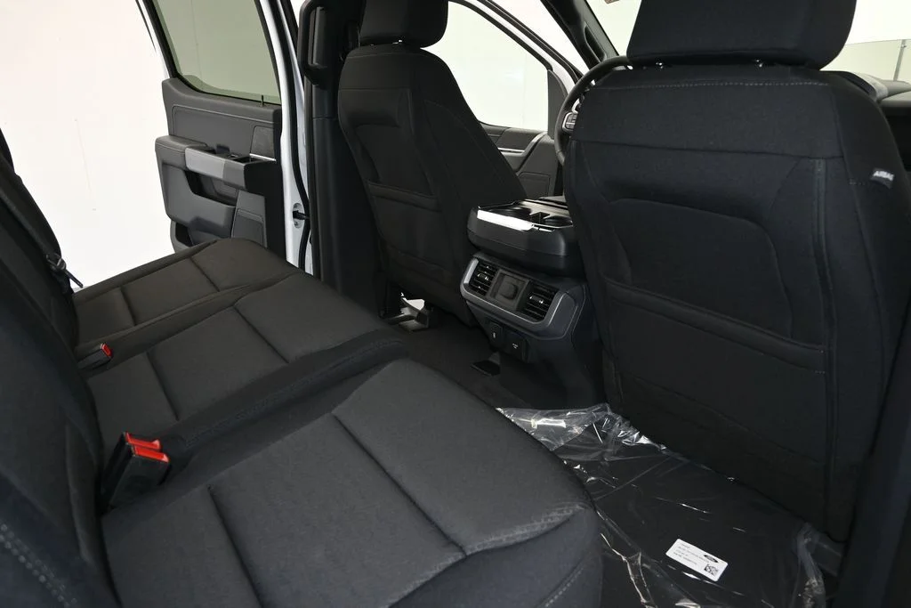 New 2026 Oxford White Ford XLT image 12