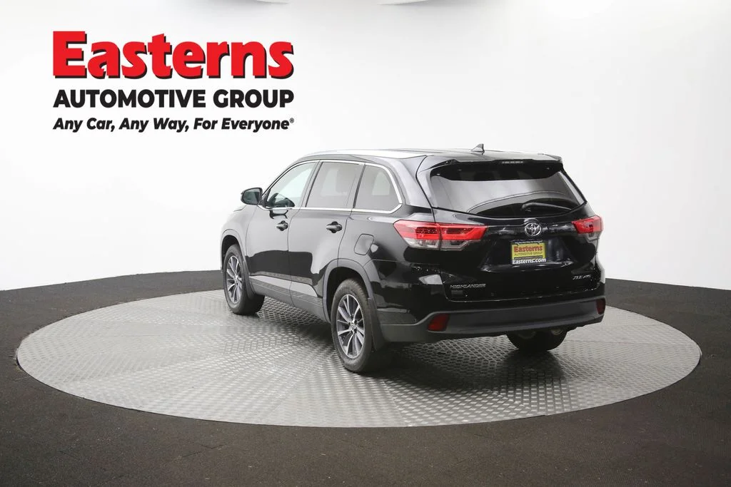 Used 2019 Black Toyota XLE image 69