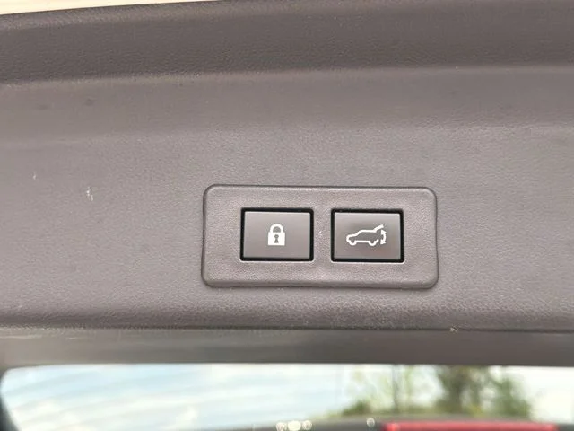 Used 2024 White Subaru Onyx Edition image 39