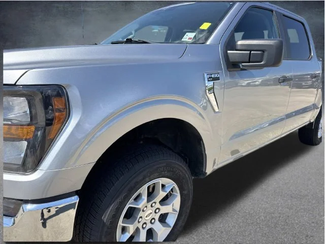 Used 2023 Silver Ford XLT image 9