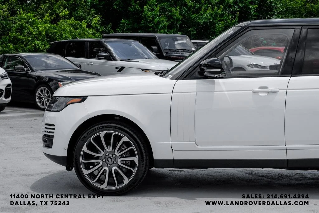 Used 2019 Fuji White Land Rover 5.0L V8 Supercharged image 14