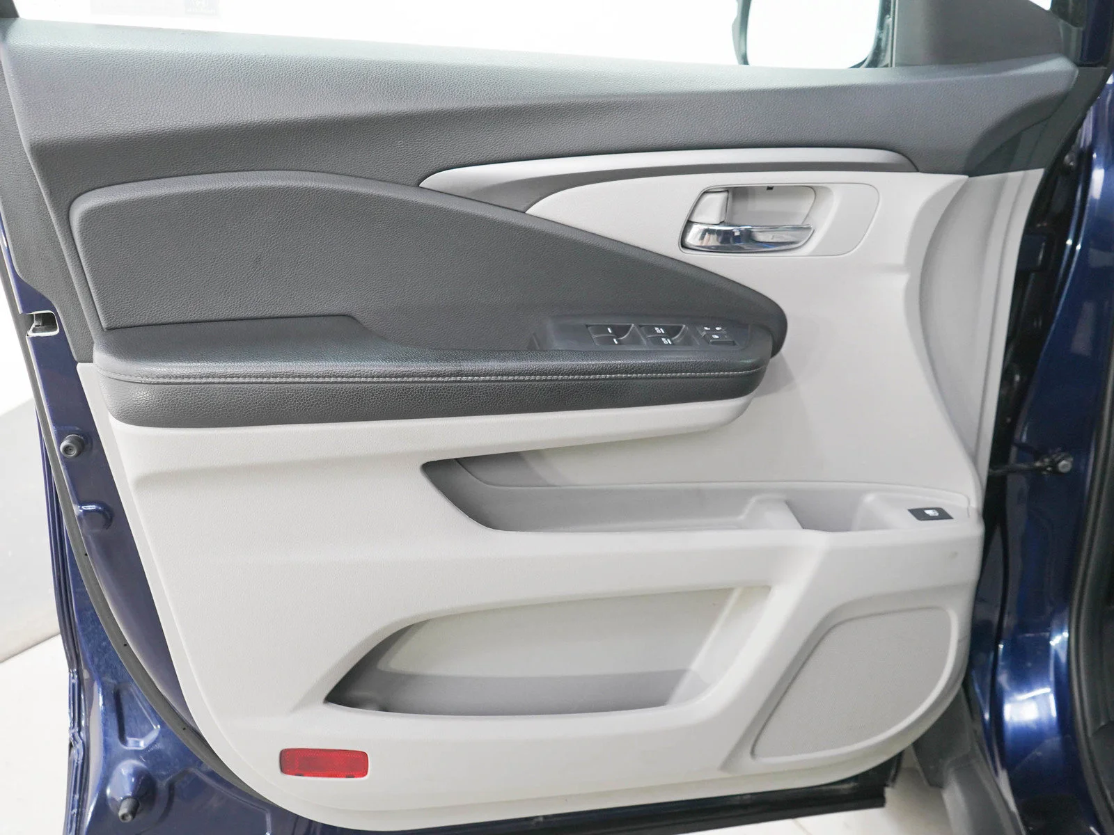 Used 2019  Honda 4D RTL 4WD image 21