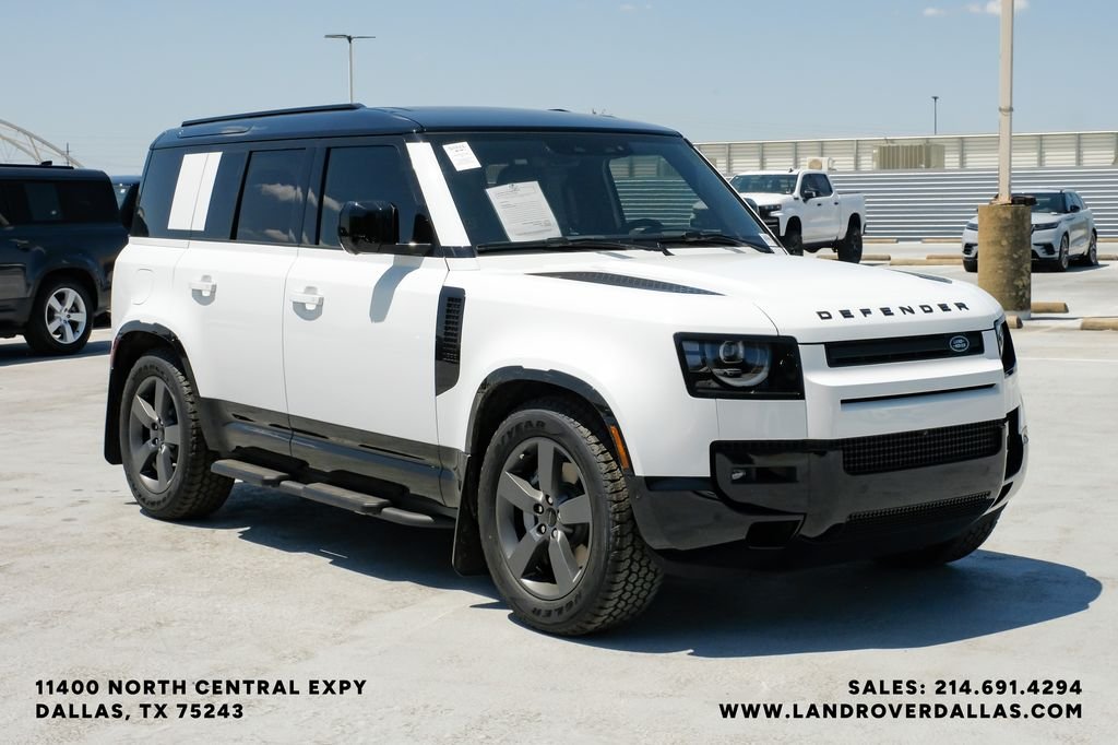 New 2026 Fuji White Land Rover X-Dynamic SE image 4